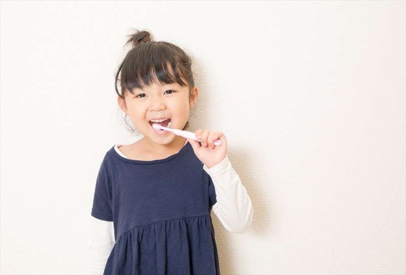 歯科インプラントが子供にとって良くないのはなぜですか?